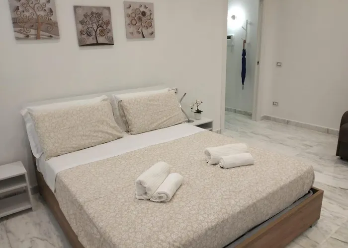 Lily Suite 10